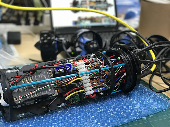 水中ドローンの組み立て3